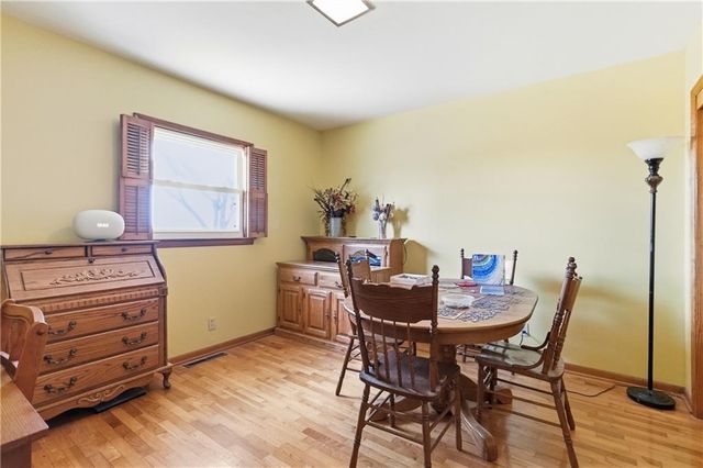 17429 Coffin Road, Leavenworth, KS 66048