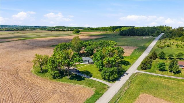 17429 Coffin Road, Leavenworth, KS 66048