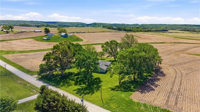 17429 Coffin Road, Leavenworth, KS 66048
