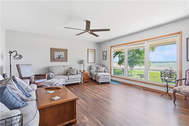 17429 Coffin Road, Leavenworth, KS 66048