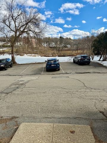 40 Nashua 3, Clinton, MA 01510