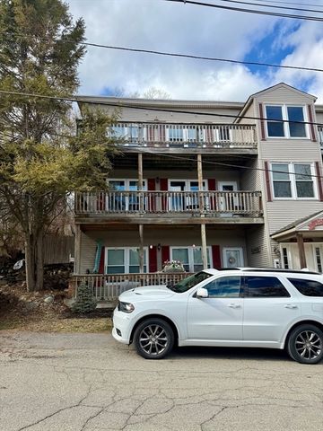 40 Nashua 3, Clinton, MA 01510