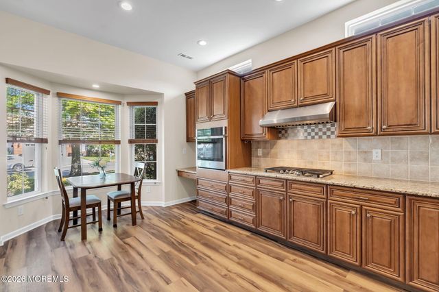 20 Hazeltine Lane, Jackson, NJ 08527