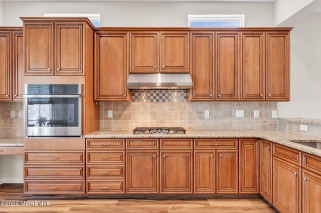 20 Hazeltine Lane, Jackson, NJ 08527