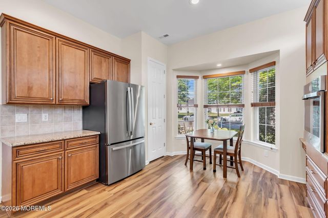 20 Hazeltine Lane, Jackson, NJ 08527