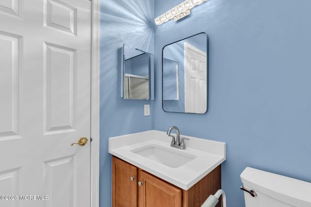 20 Hazeltine Lane, Jackson, NJ 08527