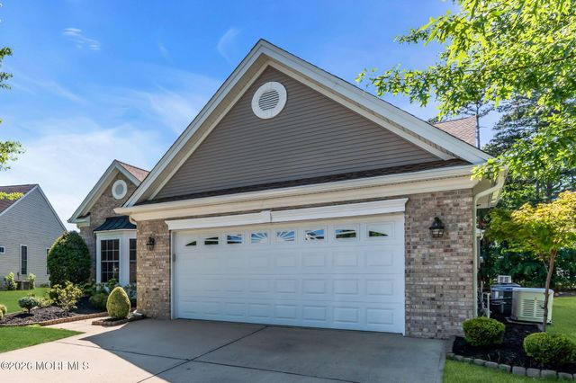 20 Hazeltine Lane, Jackson, NJ 08527