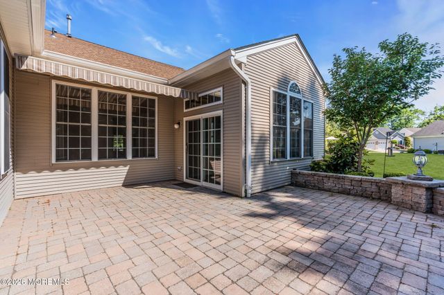 20 Hazeltine Lane, Jackson, NJ 08527