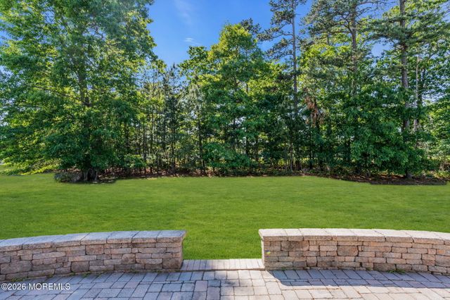 20 Hazeltine Lane, Jackson, NJ 08527