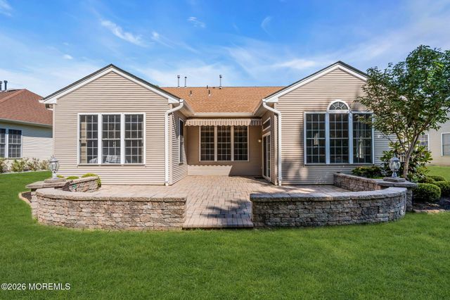 20 Hazeltine Lane, Jackson, NJ 08527