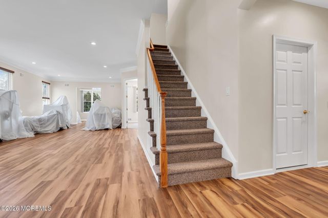 20 Hazeltine Lane, Jackson, NJ 08527