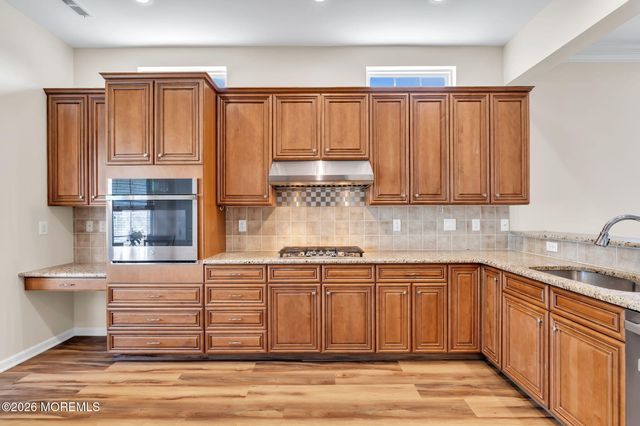 20 Hazeltine Lane, Jackson, NJ 08527