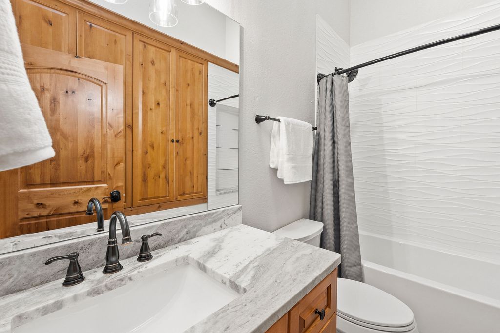 1922 Suncrest Drive 1, Whitefish, MT 59937 photo 17