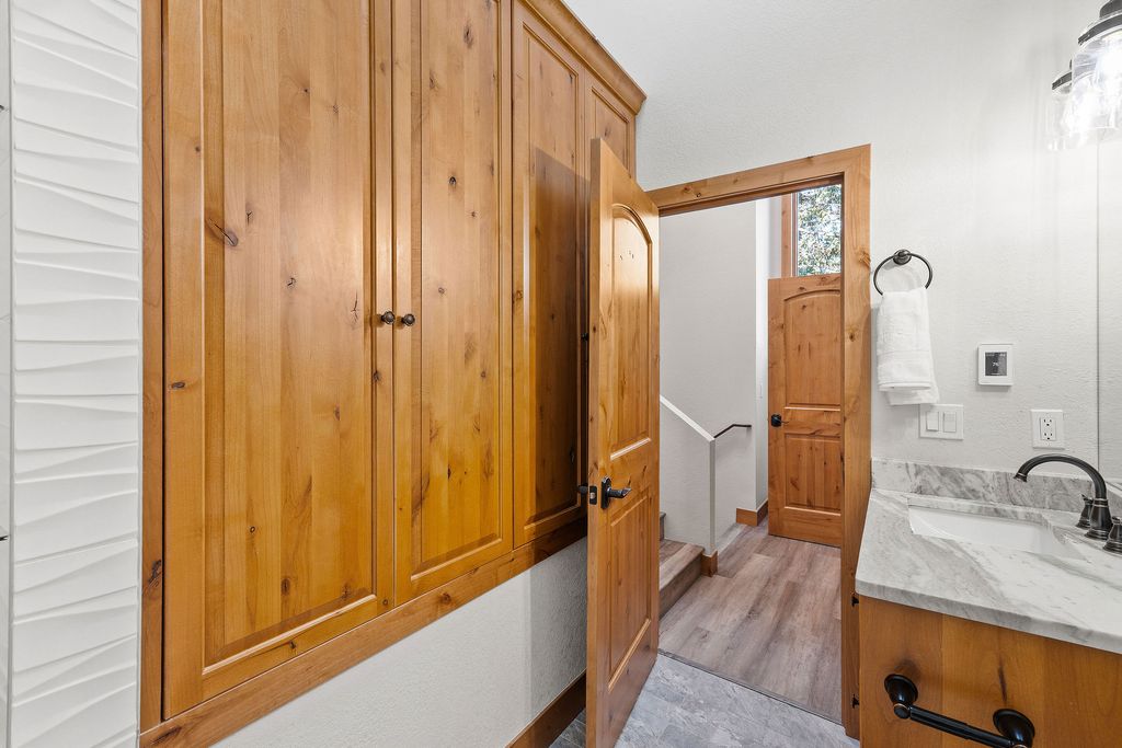 1922 Suncrest Drive 1, Whitefish, MT 59937 photo 18