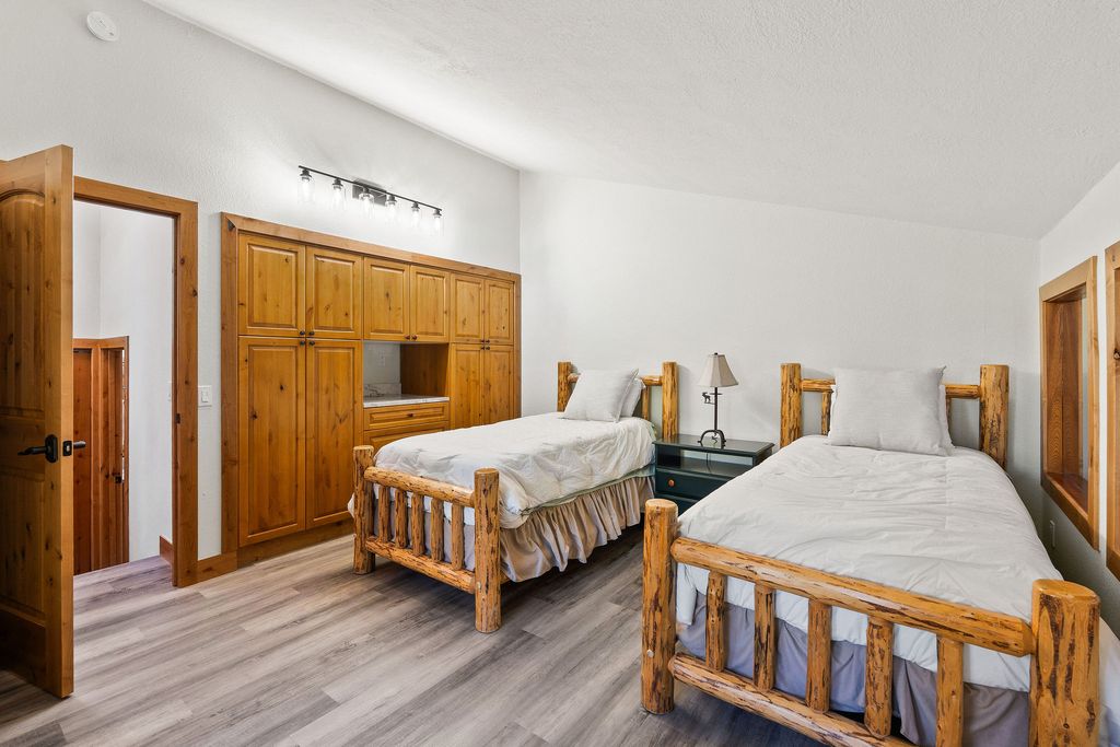 1922 Suncrest Drive 1, Whitefish, MT 59937 photo 20