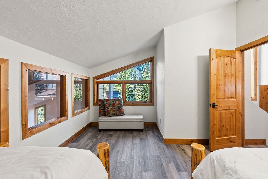 1922 Suncrest Drive 1, Whitefish, MT 59937 photo 21