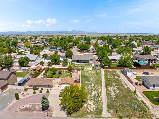 450 W Venturi Dr, Pueblo West, CO 81007