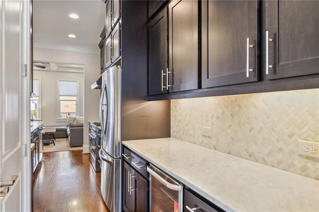 336 Brownstones NE Circle, Atlanta, GA 30312