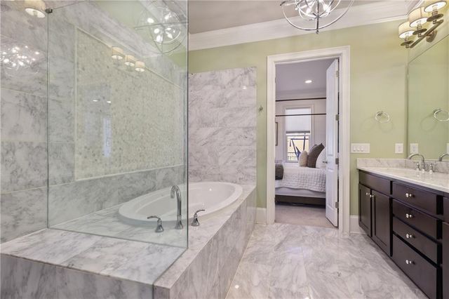 336 Brownstones NE Circle, Atlanta, GA 30312