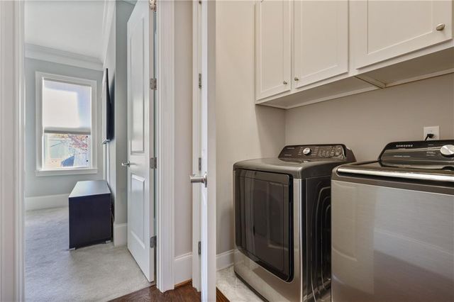 336 Brownstones NE Circle, Atlanta, GA 30312