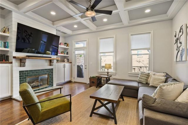 336 Brownstones NE Circle, Atlanta, GA 30312