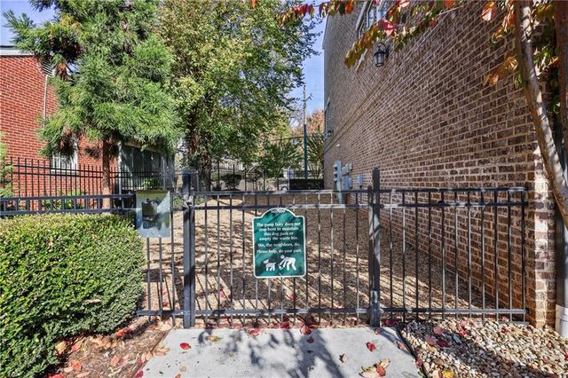 336 Brownstones NE Circle, Atlanta, GA 30312