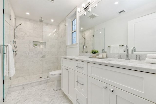 27 Suffolk St 2, Chelsea, MA 02150