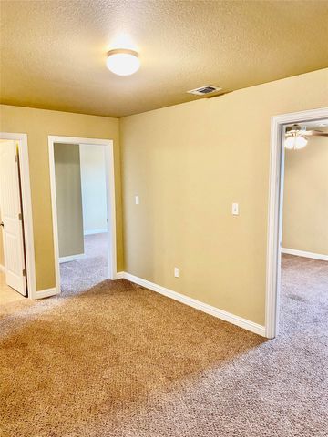 906 Dart Court, Granbury, TX 76049