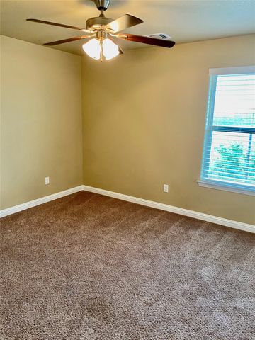 906 Dart Court, Granbury, TX 76049