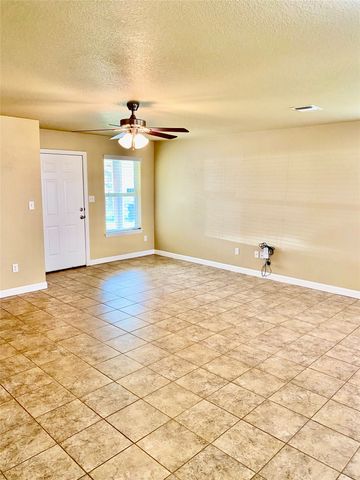 906 Dart Court, Granbury, TX 76049