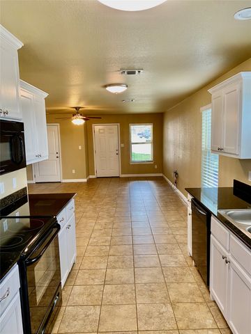 906 Dart Court, Granbury, TX 76049