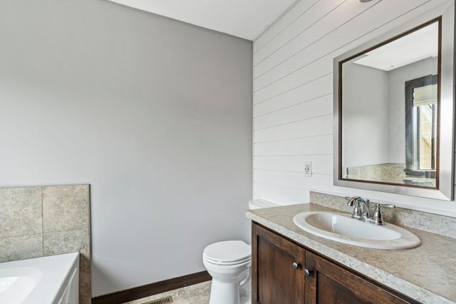 16643 Wintergreen Street NW, Andover, MN 55304