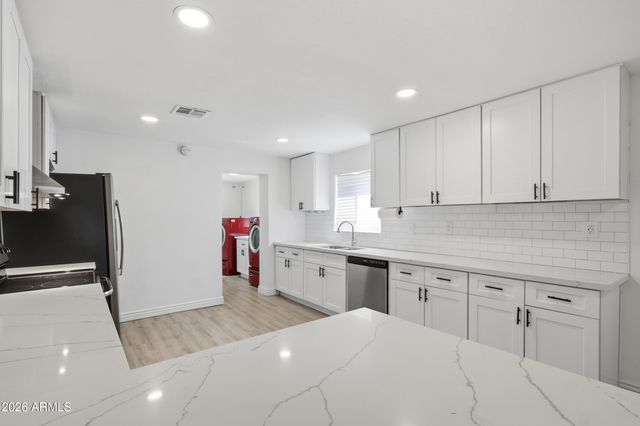 1514 W MONROE Street, Phoenix, AZ 85007