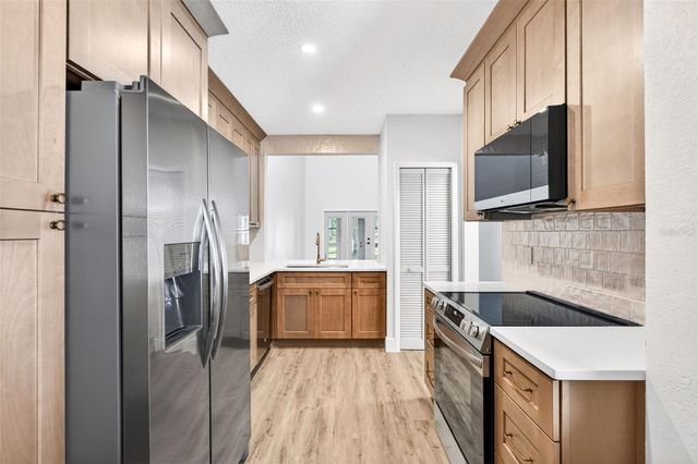 639 LAUREL OAK LANE 113, Altamonte Springs, FL 32701