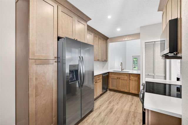 639 LAUREL OAK LANE 113, Altamonte Springs, FL 32701
