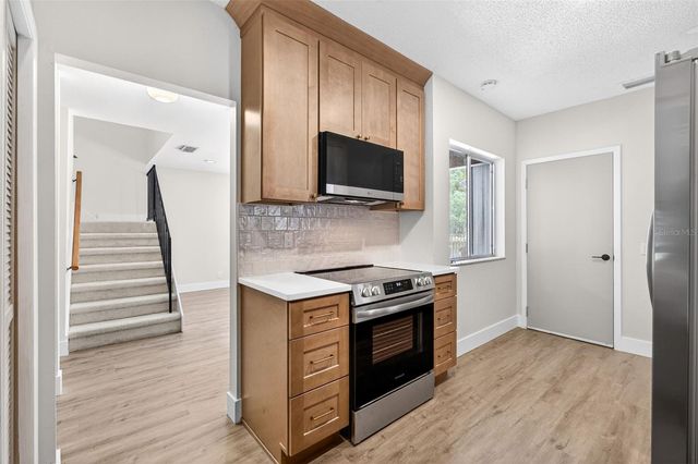 639 LAUREL OAK LANE 113, Altamonte Springs, FL 32701