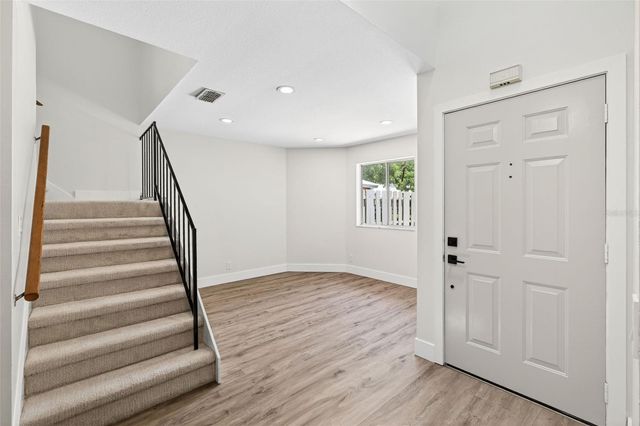 639 LAUREL OAK LANE 113, Altamonte Springs, FL 32701