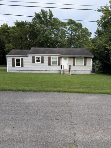 221 Richland Ave, Watertown, TN 37184