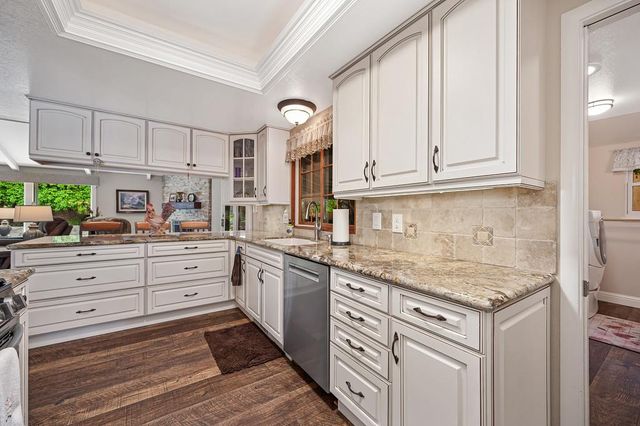 6120 Kifisia Way, Fair Oaks, CA 95628