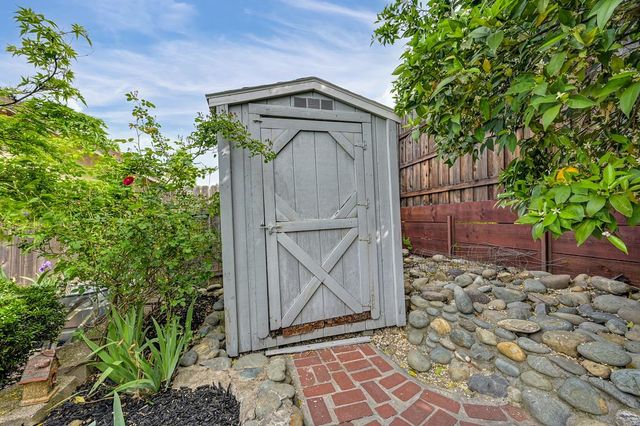 6120 Kifisia Way, Fair Oaks, CA 95628