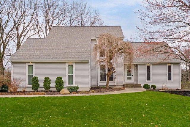 11827 Rosehill Road, Overland Park, KS 66210