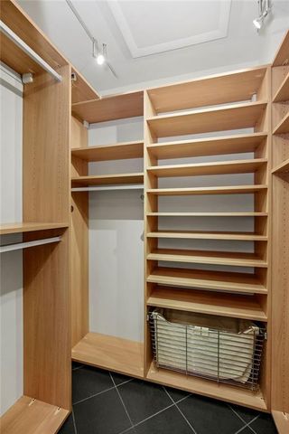 11827 Rosehill Road, Overland Park, KS 66210