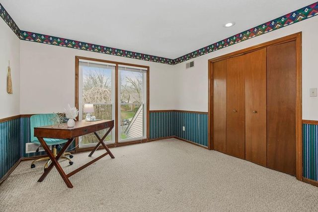 11827 Rosehill Road, Overland Park, KS 66210