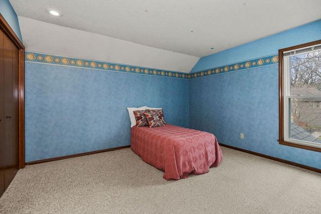 11827 Rosehill Road, Overland Park, KS 66210