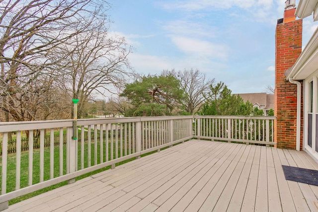 11827 Rosehill Road, Overland Park, KS 66210