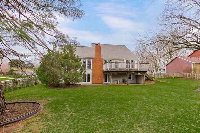 11827 Rosehill Road, Overland Park, KS 66210