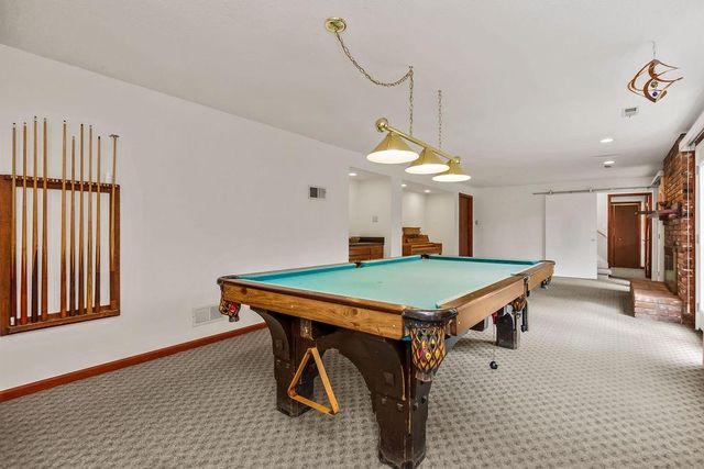 11827 Rosehill Road, Overland Park, KS 66210