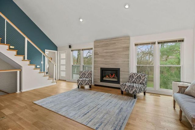 11827 Rosehill Road, Overland Park, KS 66210