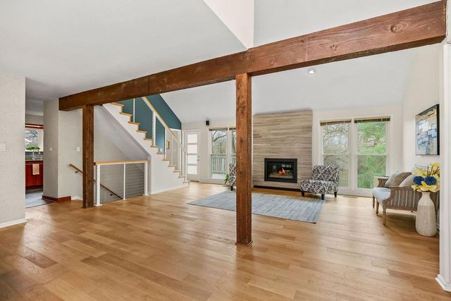 11827 Rosehill Road, Overland Park, KS 66210