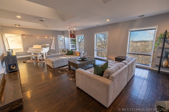 12425 S Gary Avenue, Jenks, OK 74037